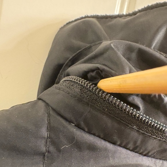 Eddie Bauer long black ultralight  down puffer coat Women’s S great for travel - Picture 6 of 14